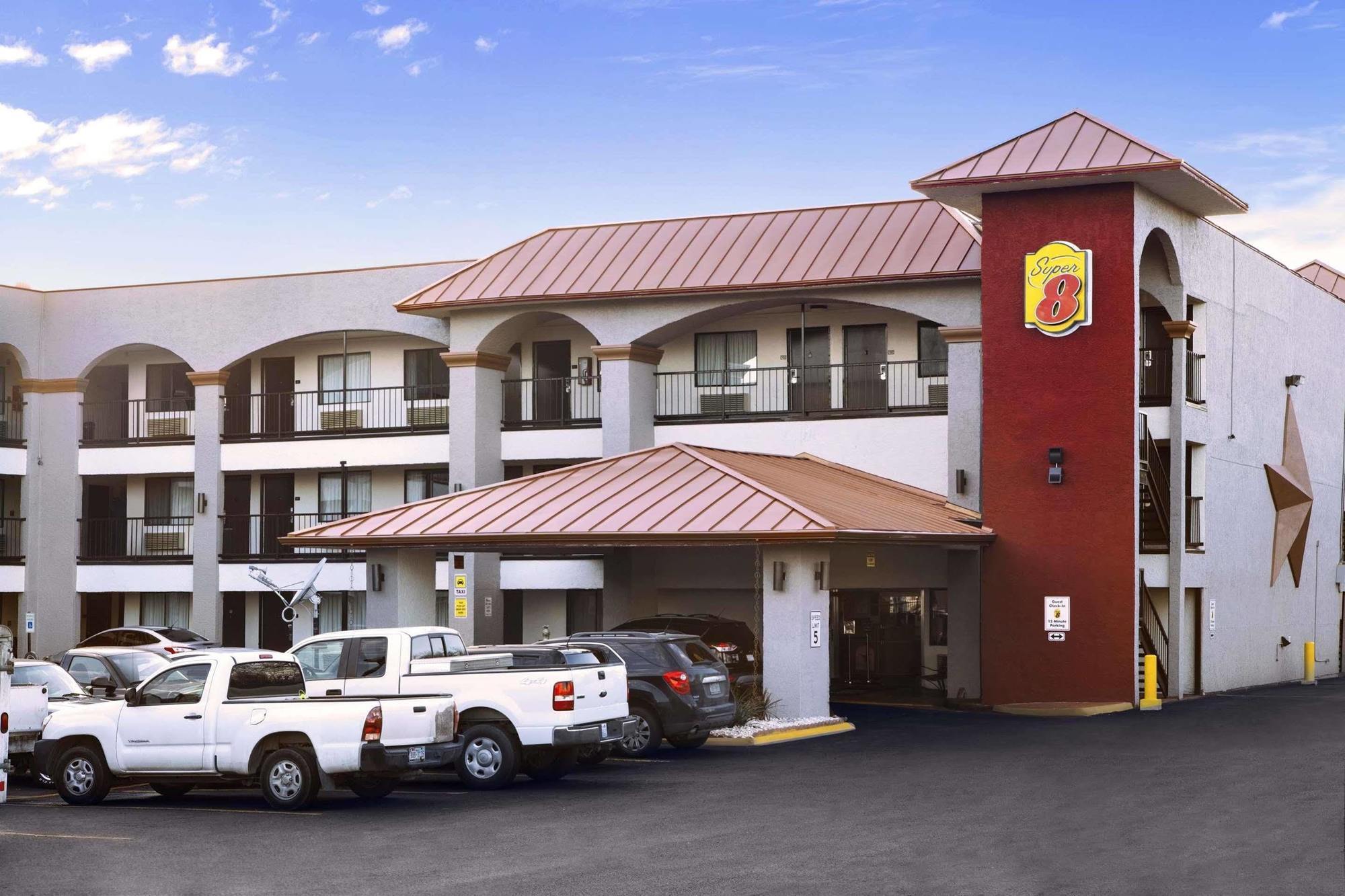 Super 8 By Wyndham Austin University/Downtown Area Εξωτερικό φωτογραφία